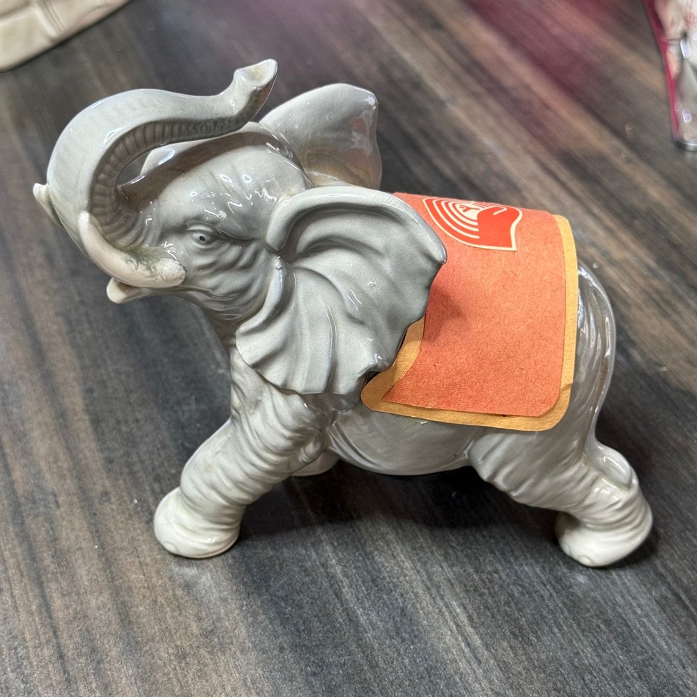 Vintage Elephant Figurine Ceramic Piggie‎ Bank United Way Collection Lucky